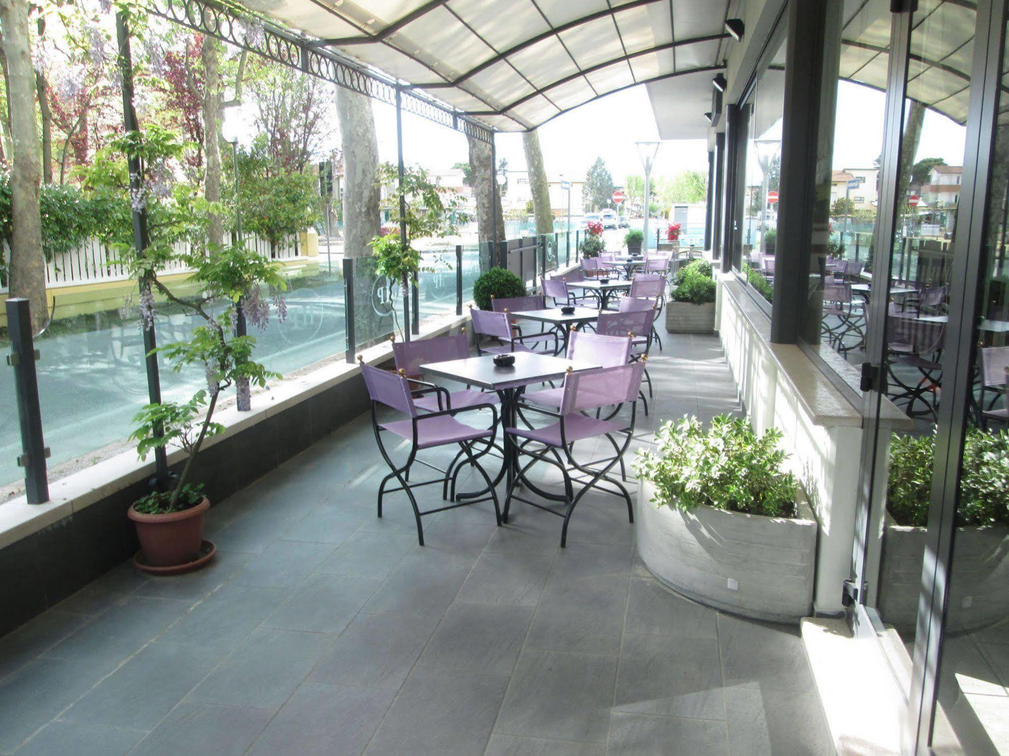 Hotel Prater เชเซนาติโก ภายนอก รูปภาพ