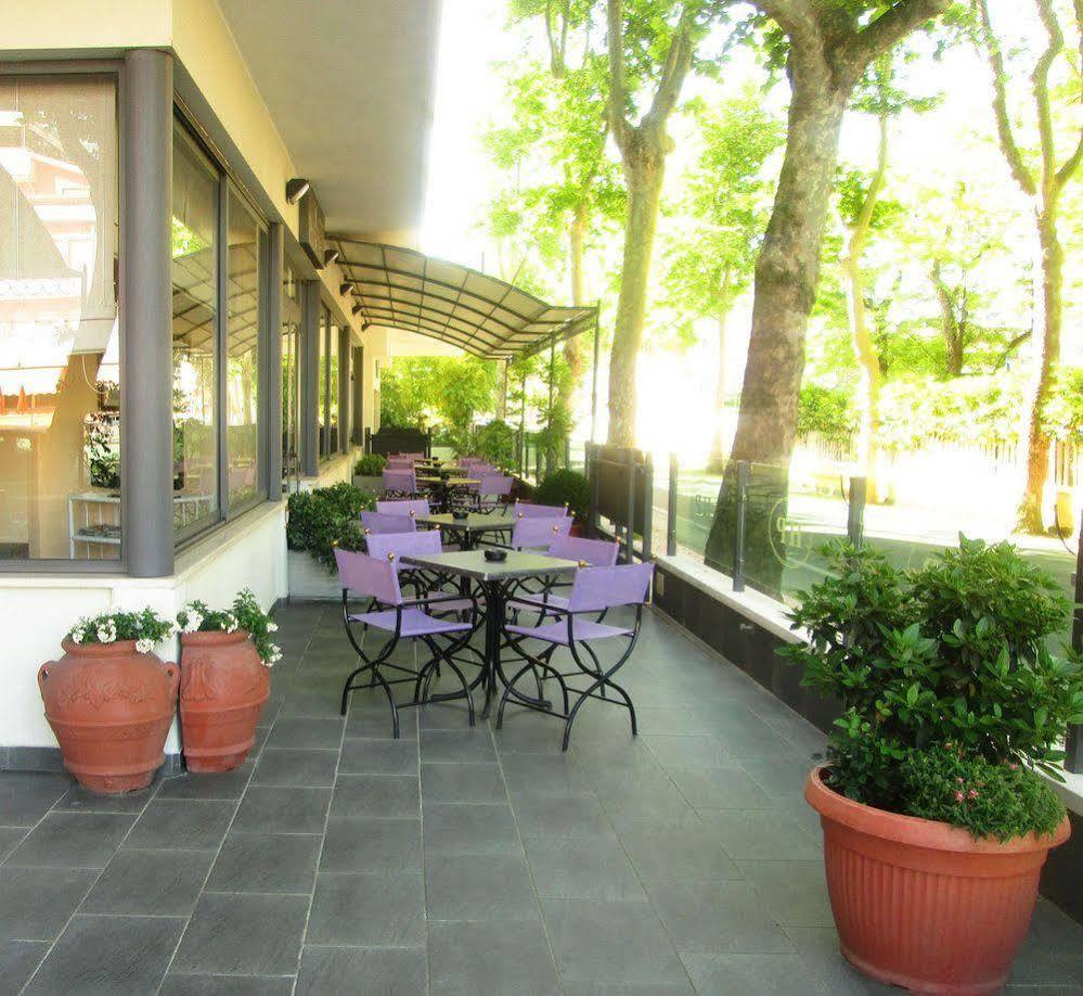 Hotel Prater เชเซนาติโก ภายนอก รูปภาพ